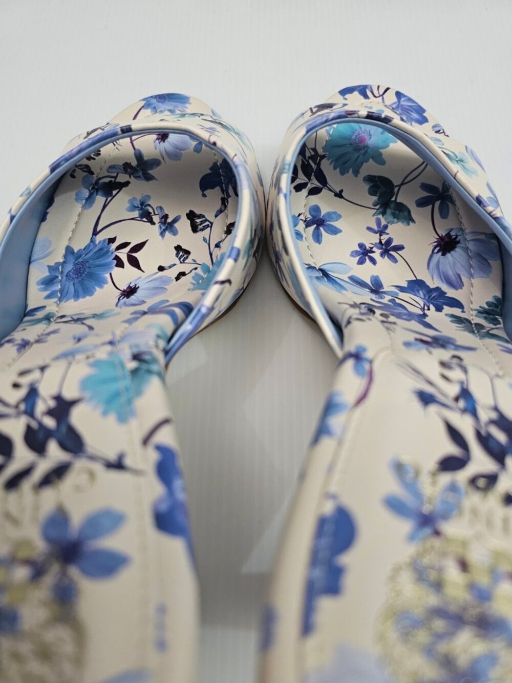 Vince Camuto Paigely Mule Heels Womens 11 Blue Floral Cream Slip On Open Toe - Picture 9 of 16
